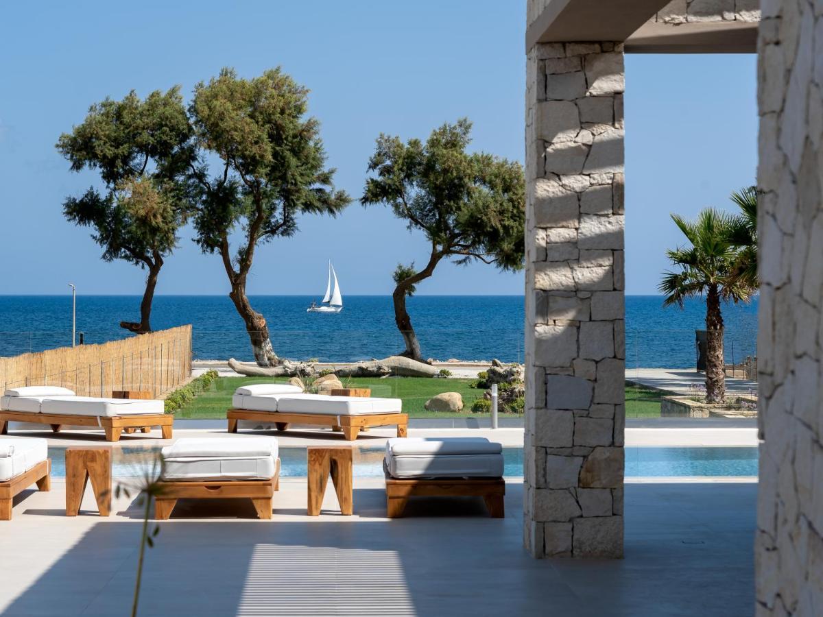 Artemis Seafront Villa, An Evanescence Sea Retreat, By Thinkvilla Tavronitis Exteriör bild