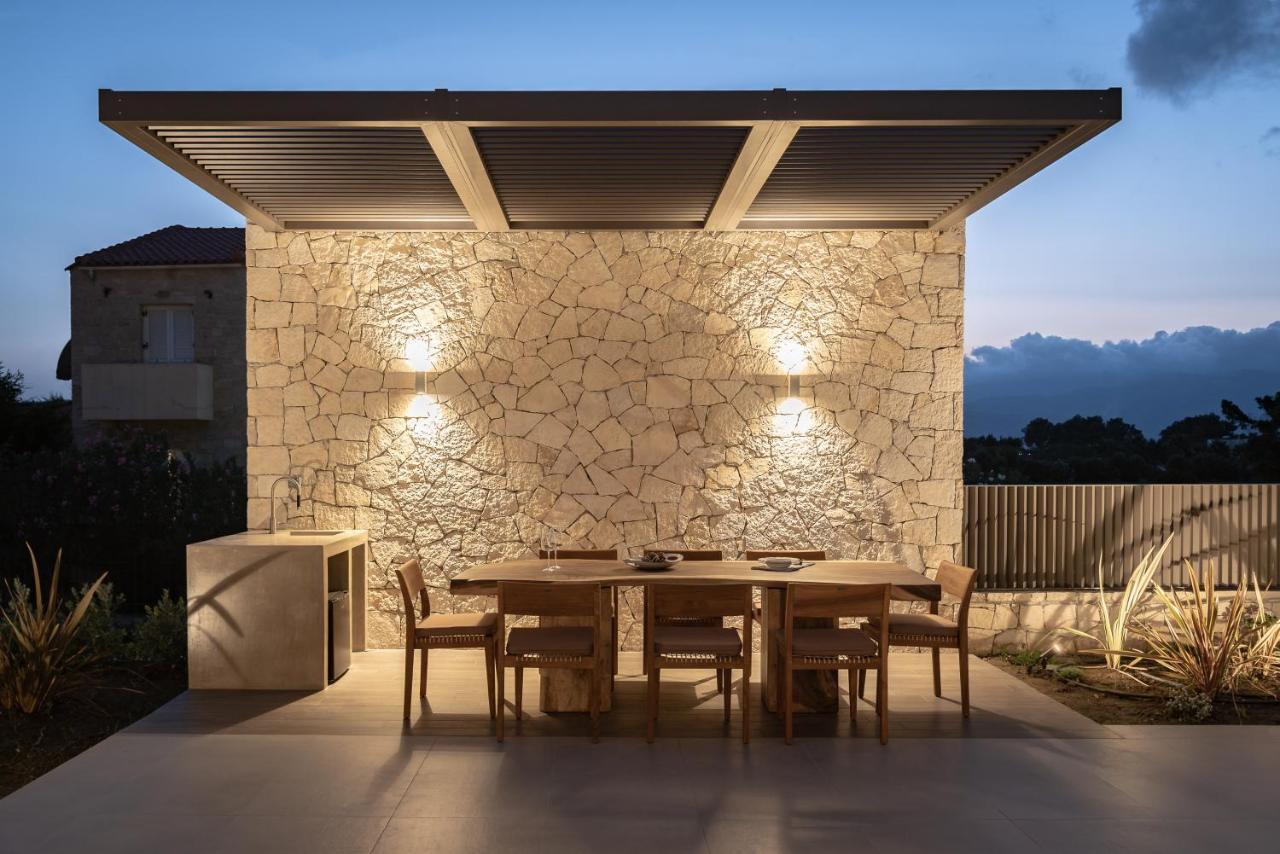 Artemis Seafront Villa, An Evanescence Sea Retreat, By Thinkvilla Tavronitis Exteriör bild