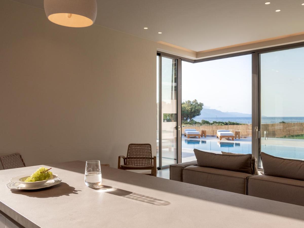 Artemis Seafront Villa, An Evanescence Sea Retreat, By Thinkvilla Tavronitis Exteriör bild