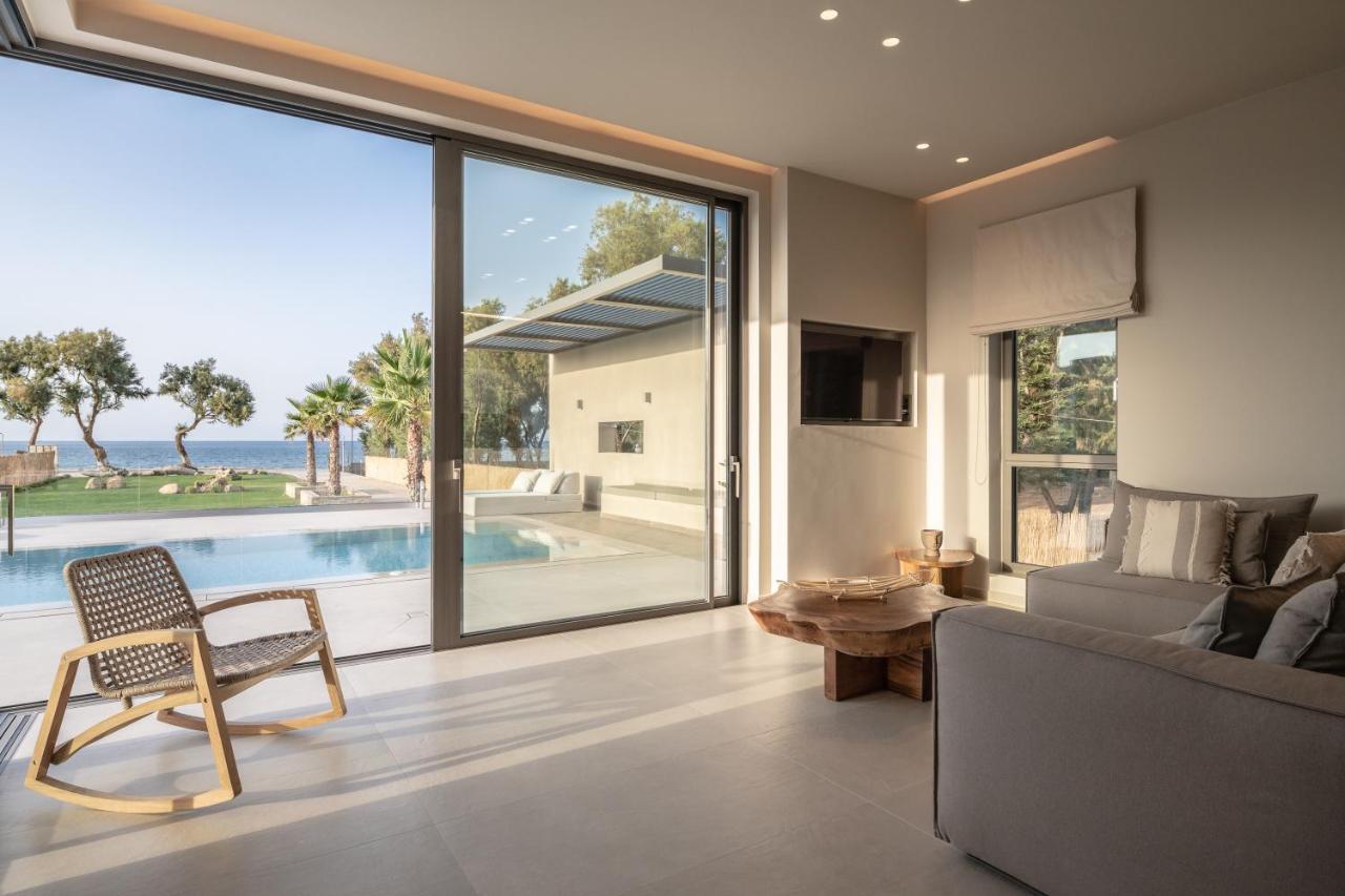 Artemis Seafront Villa, An Evanescence Sea Retreat, By Thinkvilla Tavronitis Exteriör bild