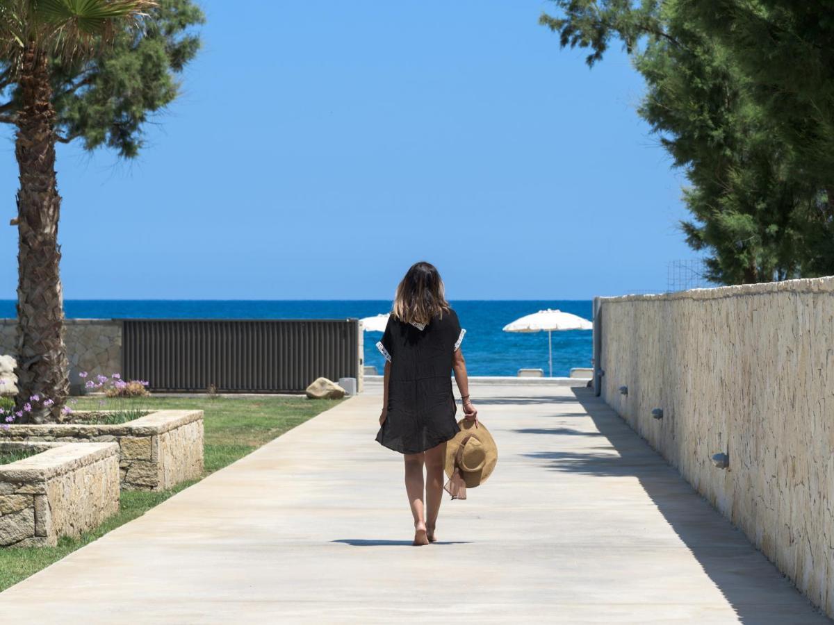Artemis Seafront Villa, An Evanescence Sea Retreat, By Thinkvilla Tavronitis Exteriör bild