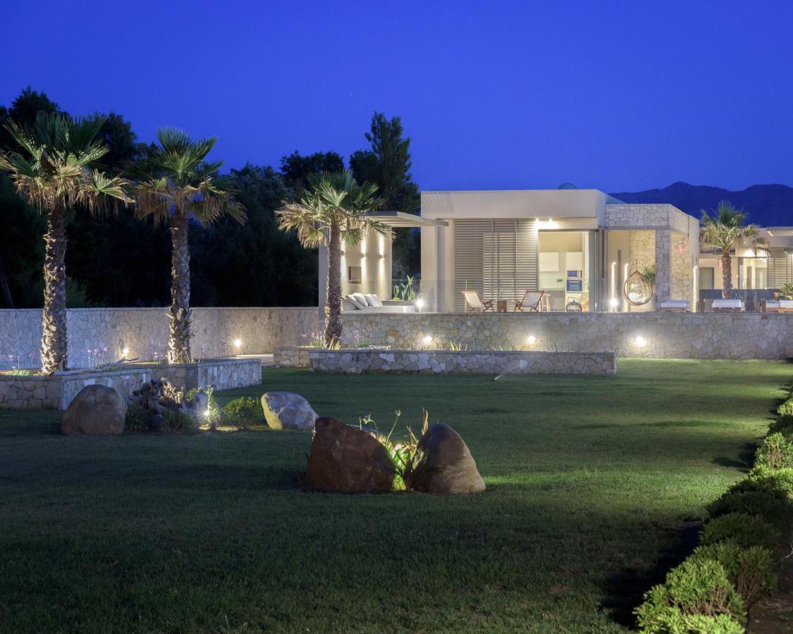Artemis Seafront Villa, An Evanescence Sea Retreat, By Thinkvilla Tavronitis Exteriör bild